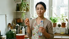 空のボトルを使って30秒で卵黄と卵白を分離する方法