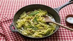 濃厚な米スープとサボイキャベツ – ナポリ風、腹持ちが良い